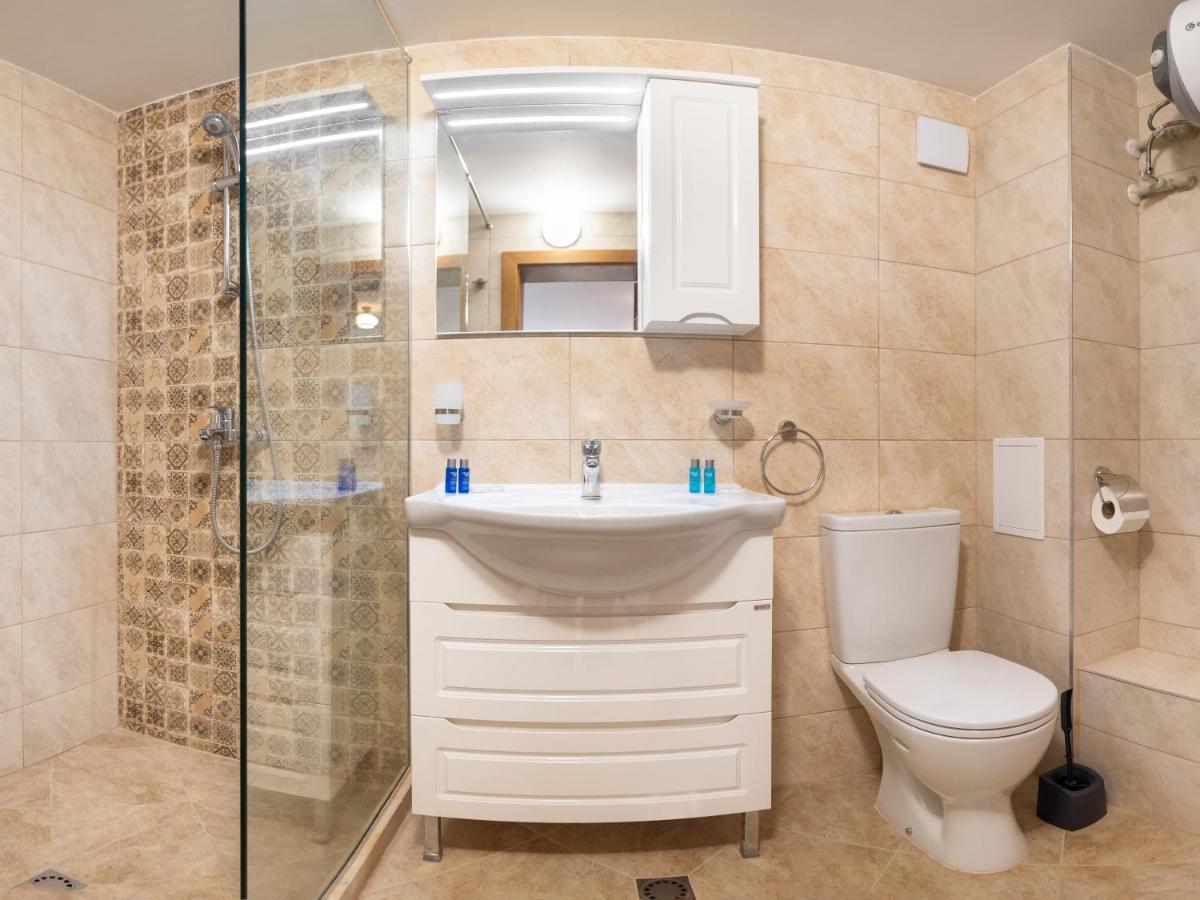 Deluxe And Central Garden Apartment 바르나 외부 사진