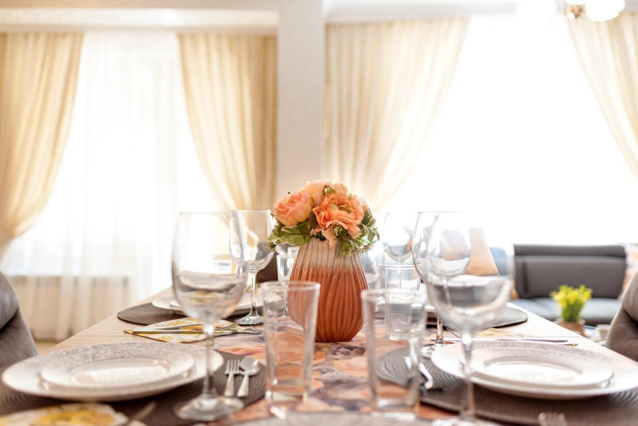 Deluxe And Central Garden Apartment 바르나 외부 사진