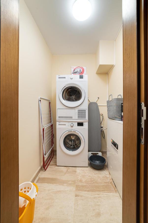 Deluxe And Central Garden Apartment 바르나 외부 사진
